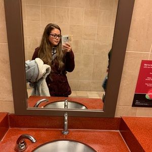 Meet your Posher, Alondra